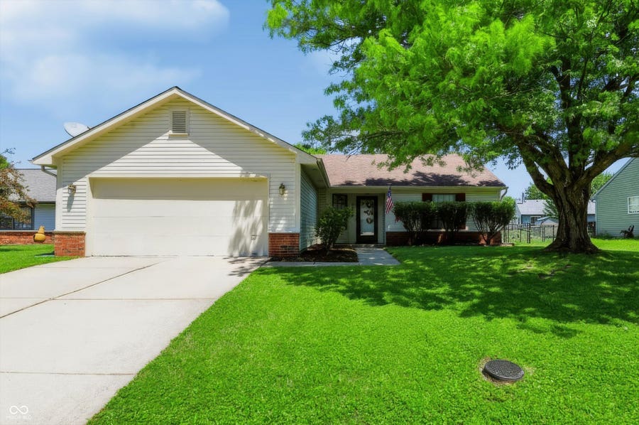 Property photo for 7229 Muirfield Place, Indianapolis, IN