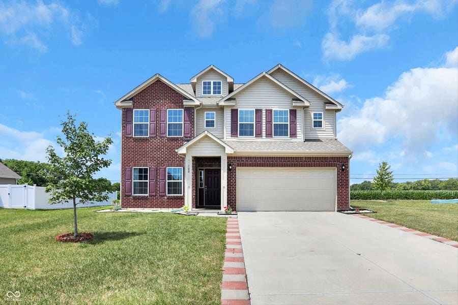 Property photo for 180 Blue Lace Drive, Whiteland, IN