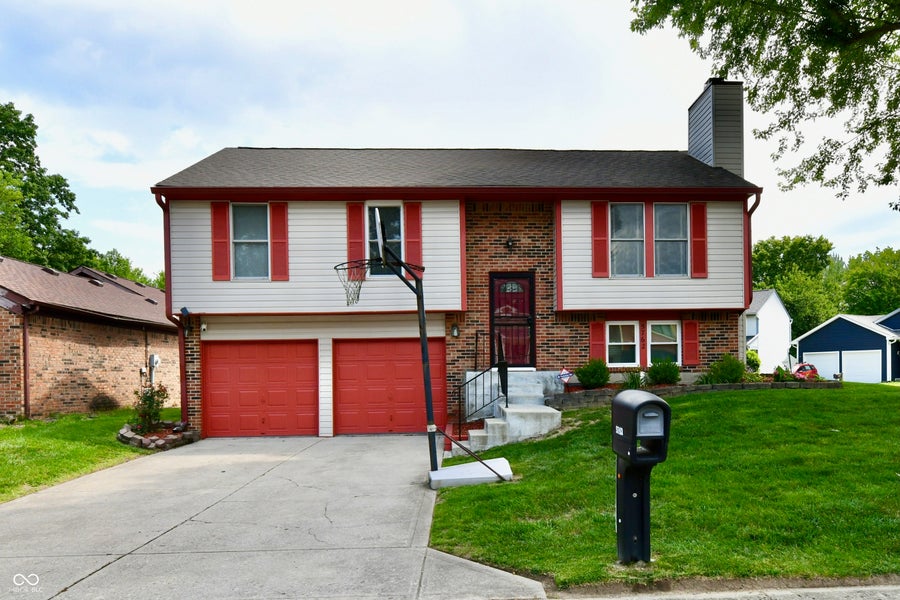 Property photo for 5762 Pilgrim Drive, Indianapolis, IN