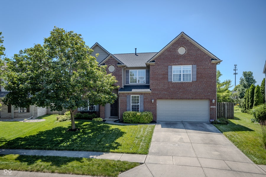 Property photo for 5825 Courtyard Crescent, Indianapolis, IN