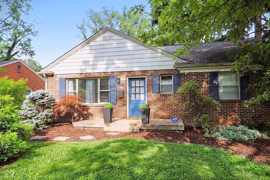Property photo for 5614 Rosslyn Avenue, Indianapolis, IN