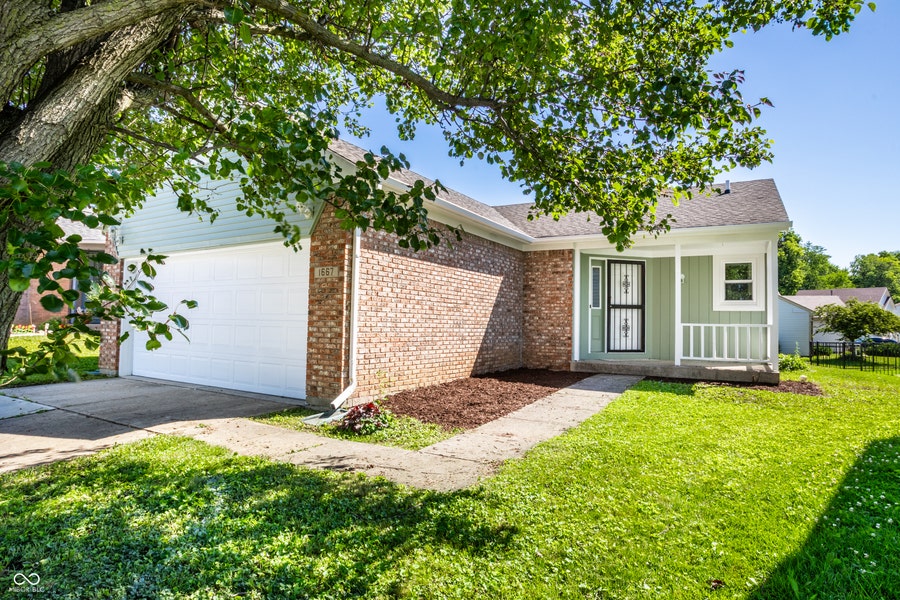 Property photo for 1667 Park Castle Way, Indianapolis, IN
