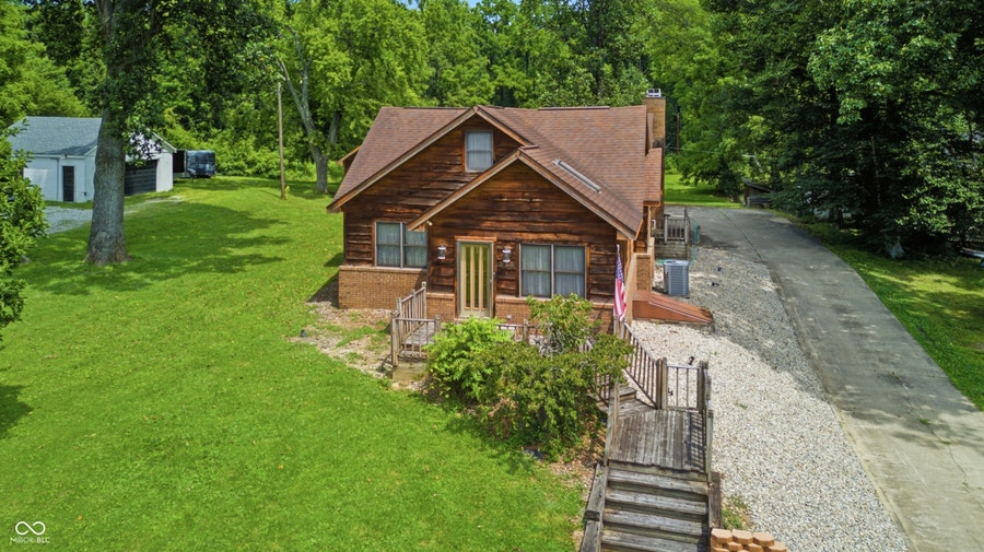 Property photo for 924 W 3rd Street, Connersville, IN