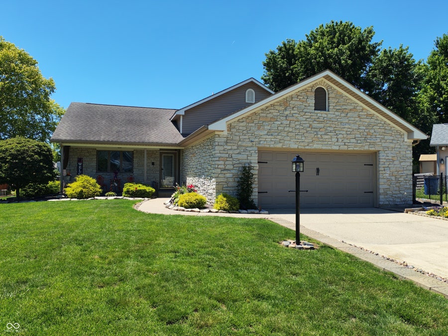 Property photo for 730 Sunglow Circle, Indianapolis, IN
