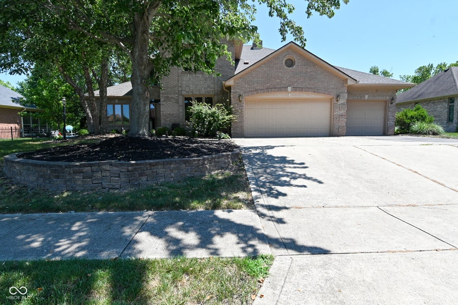 Property photo for 2307 Willow Lakes East Boulevard, Greenwood, IN