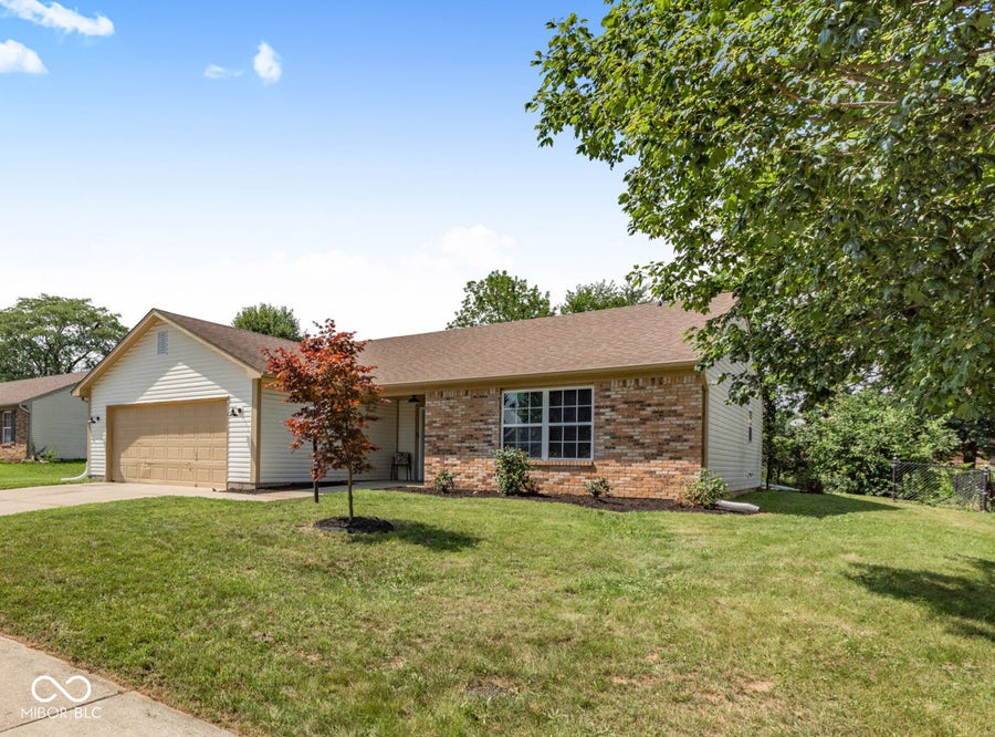 Property photo for 7267 Woodside Drive, Avon, IN