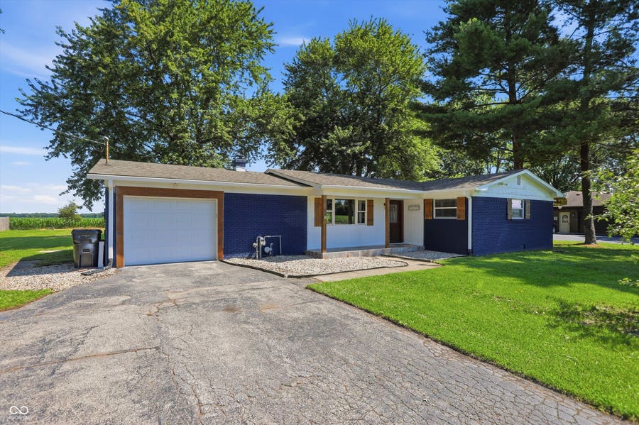 Property photo for 556 E 1000 N, Fortville, IN