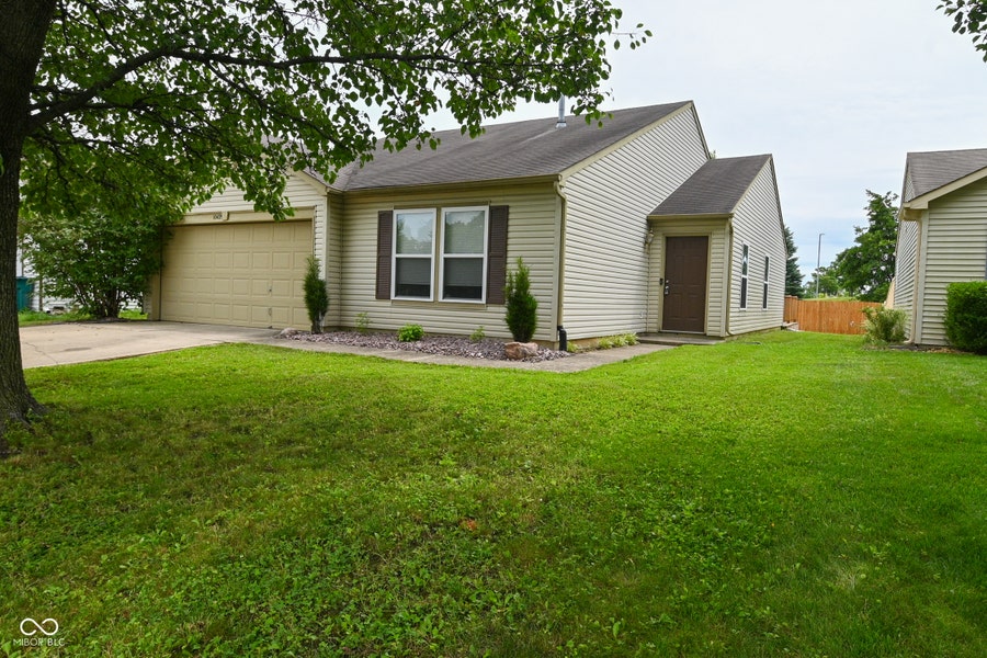 Property photo for 10429 Kensington Way, Indianapolis, IN