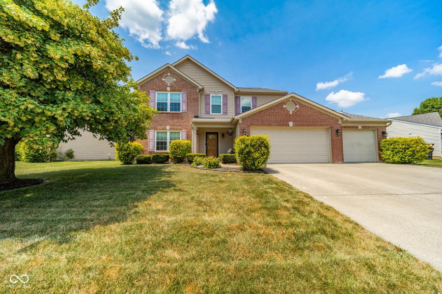 Property photo for 5721 Columbia Circle, Greenwood, IN