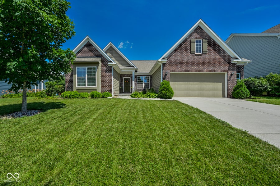 Property photo for 13848 Fieldcrest Drive, McCordsville, IN