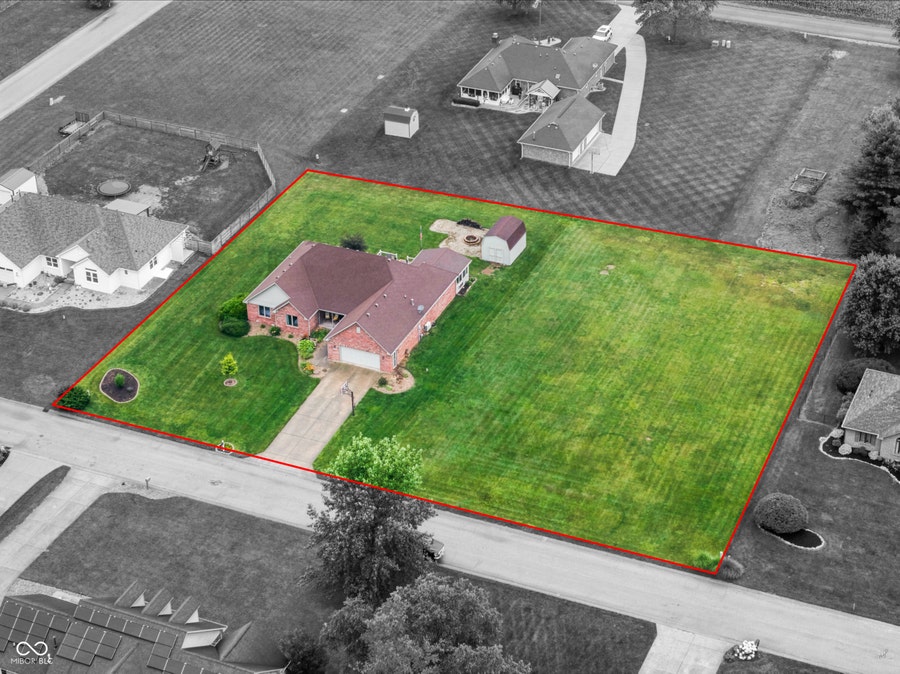 Property photo for 636 W Shel Lyn Court, Greenfield, IN