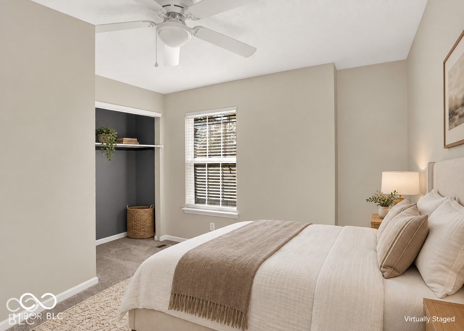 Recessed closet with integrated shelving