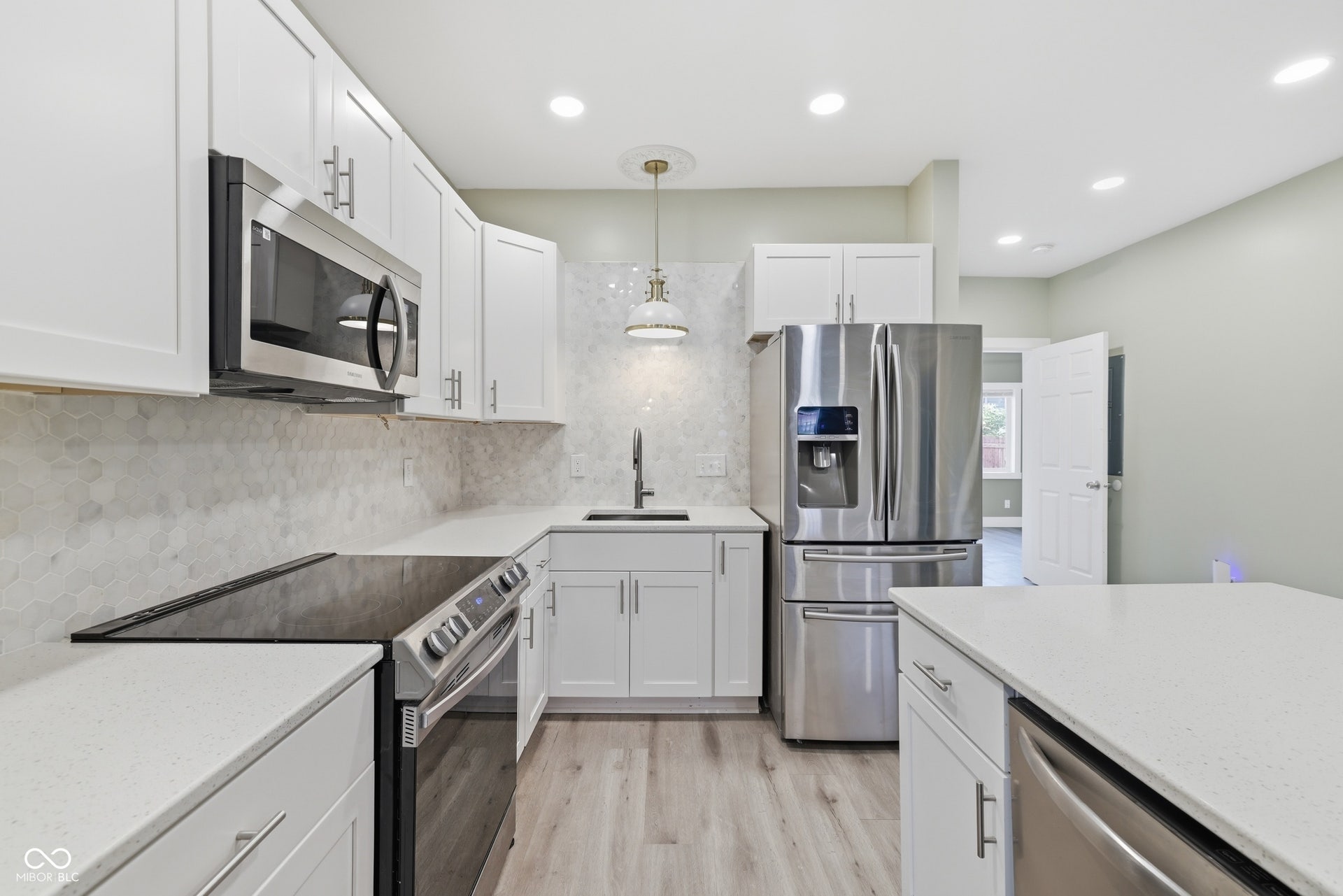 261 E Minnesota Street, Indianapolis, IN 46225