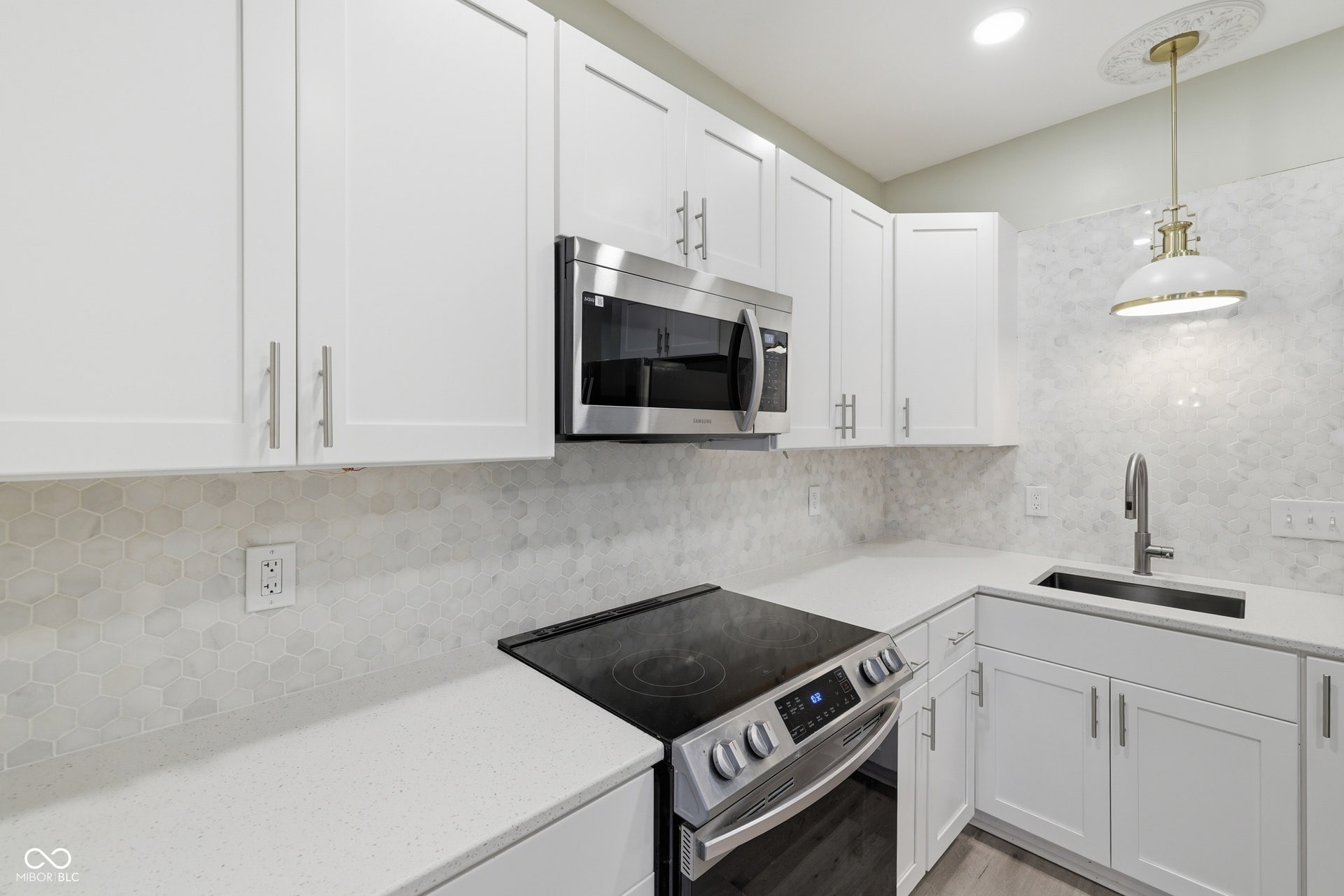 261 E Minnesota Street, Indianapolis, IN 46225