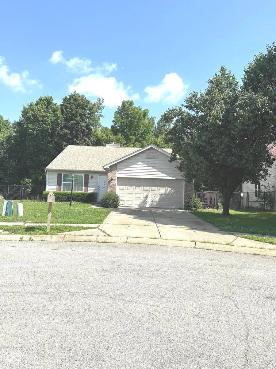 Property photo for 11018 Waterfield Lane, Indianapolis, IN