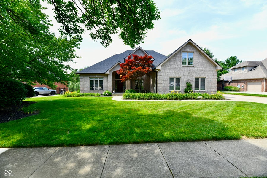 Property photo for 1324 Eagle Valley Drive, Greenwood, IN