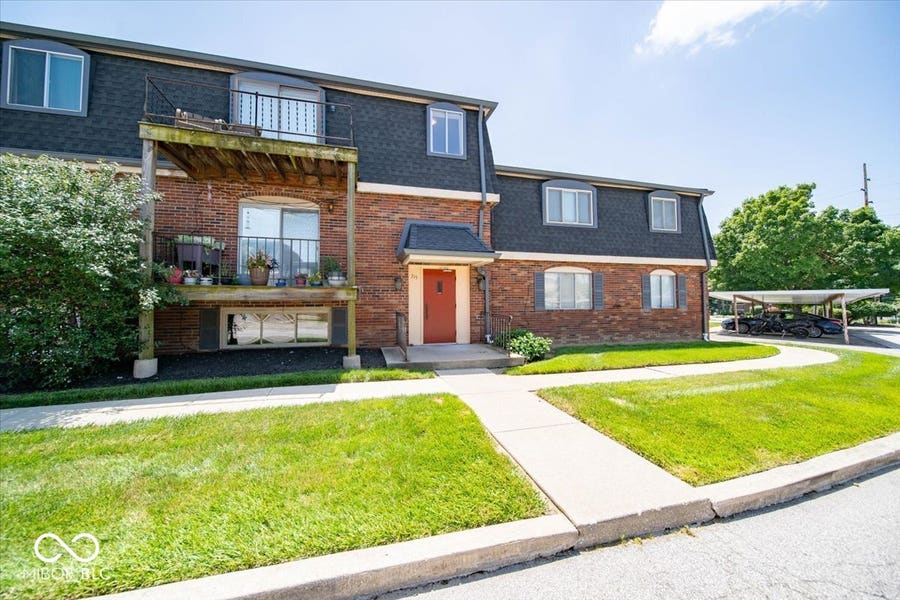 Property photo for 315 Elmead Court, Greenwood, IN