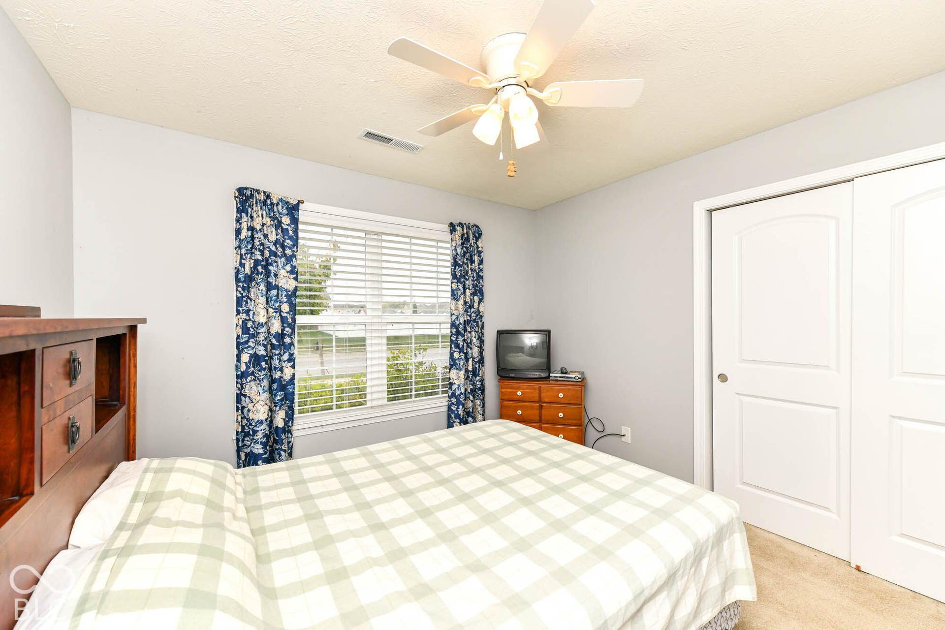 3384 S Cordell Road, New Palestine, IN 46163