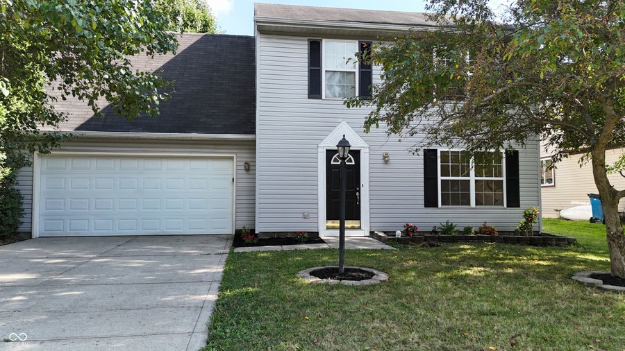 Property photo for 8913 Glass Chimney Lane, Fishers, IN