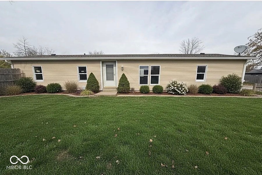 Property photo for 52 Fountain Lake Drive, Greenfield, IN