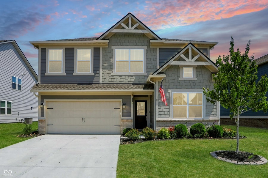 Property photo for 1096 Sunderland Drive, Greenwood, IN