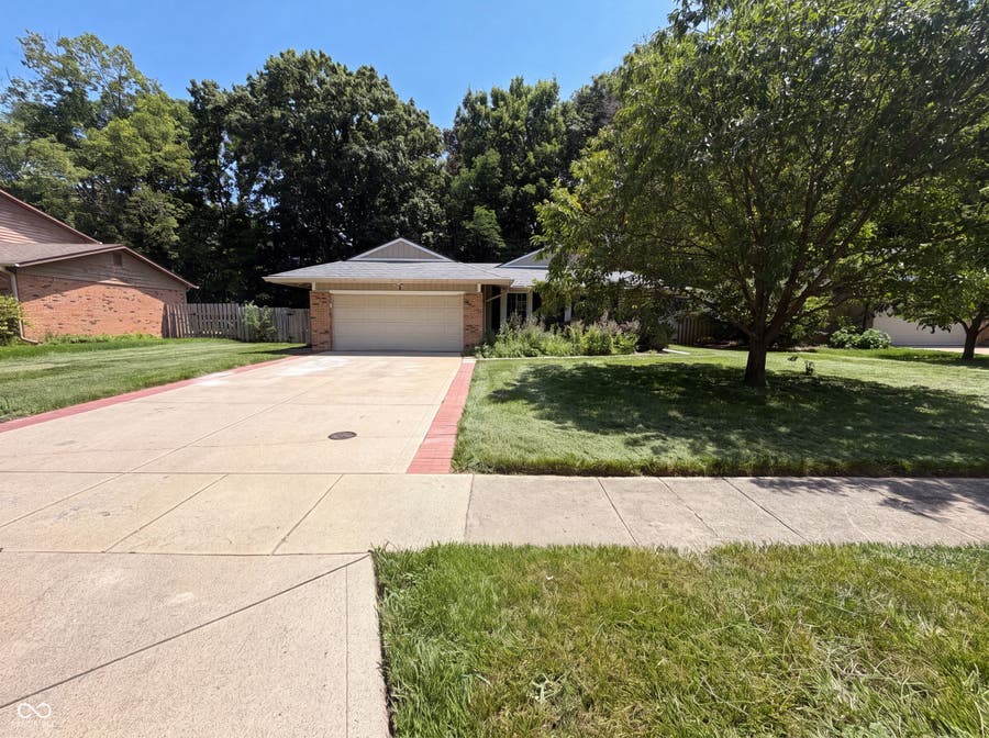 Property photo for 8223 Taunton Road, Indianapolis, IN