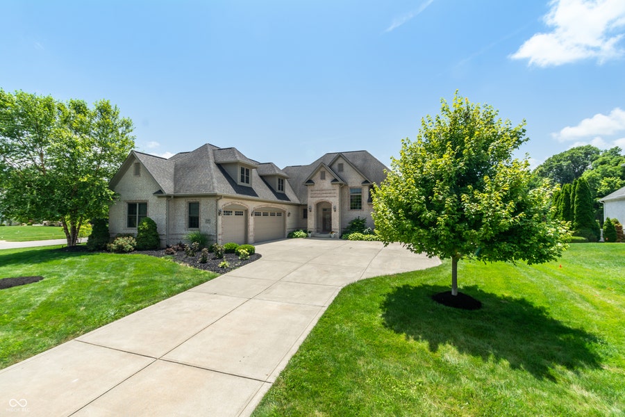 Property photo for 2350 Waterside Circle, Avon, IN