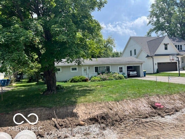 Property photo for 925 W Auman Drive, Carmel, IN