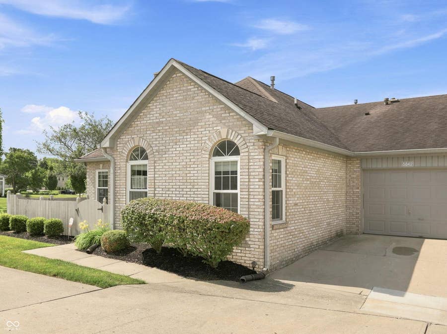 Property photo for 5842 Quail Run Drive, Indianapolis, IN