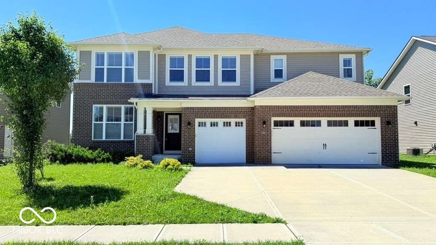 Property photo for 1261 Sanderling Drive, Greenwood, IN