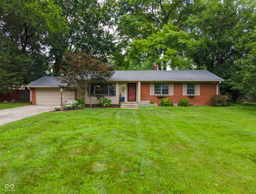 Property photo for 10237 Park Avenue N, Carmel, IN