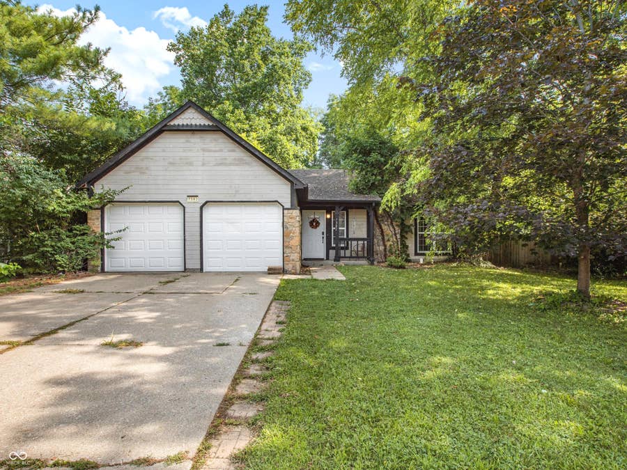 Property photo for 7382 Benoit Drive, Indianapolis, IN
