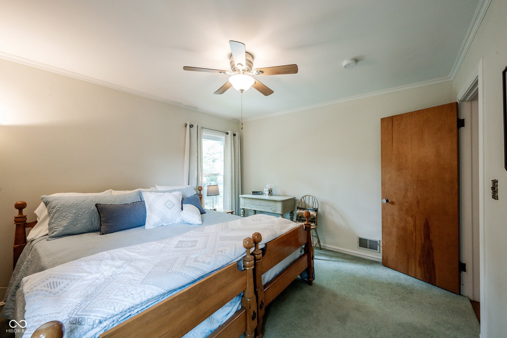 8575 N Pennsylvania Street, Indianapolis, IN 46240