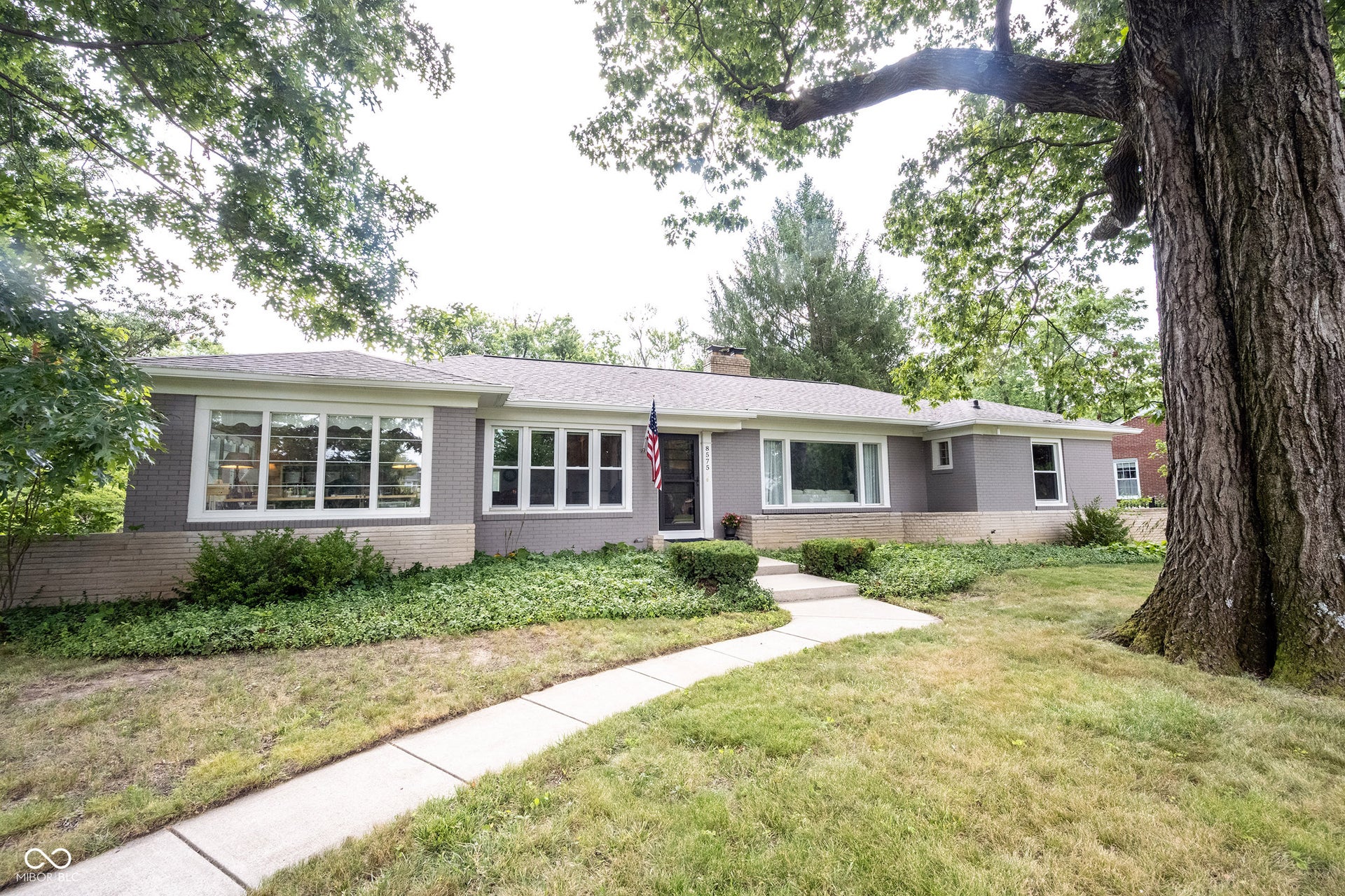 8575 N Pennsylvania Street, Indianapolis, IN 46240