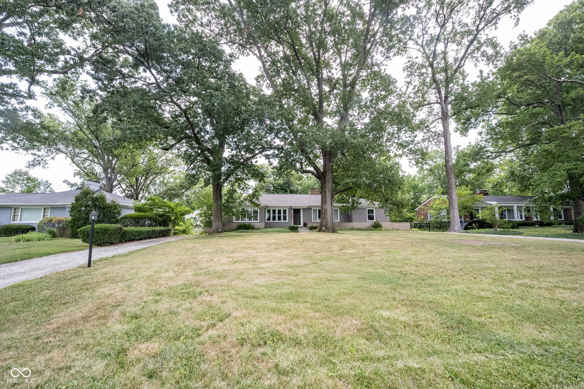 8575 N Pennsylvania Street, Indianapolis, IN 46240