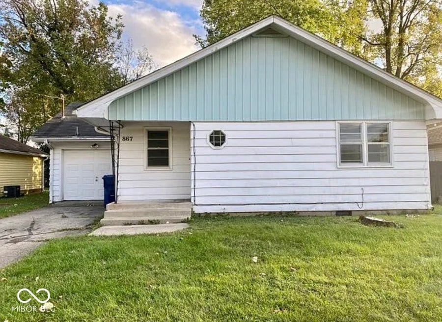 Property photo for 867 W Seventh Street W, Greenfield, IN
