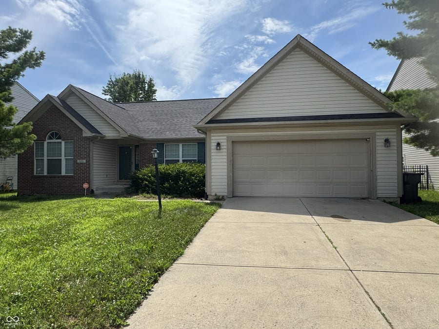 Property photo for 1830 Brook Crossing Way, Indianapolis, IN