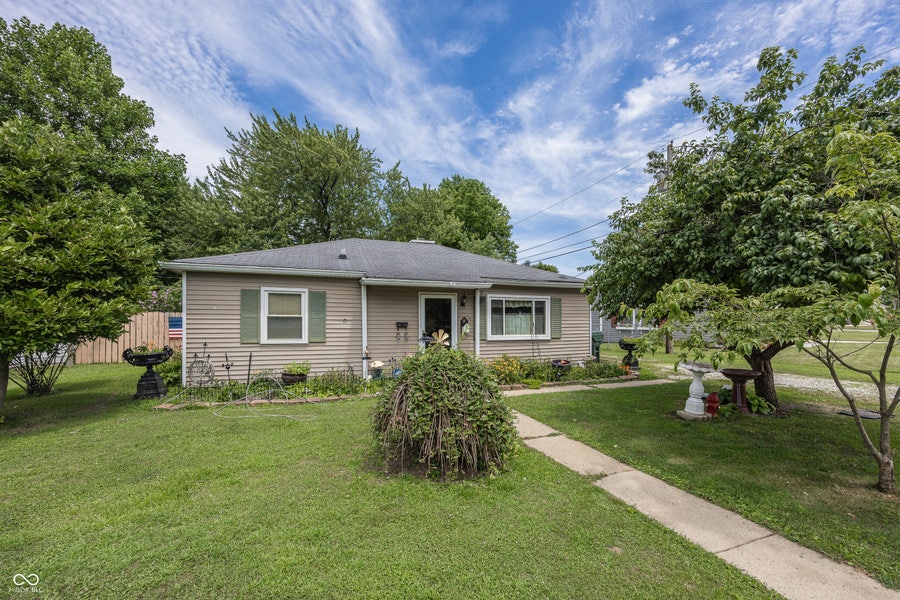 Property photo for 16 Allen Lane, Greenfield, IN