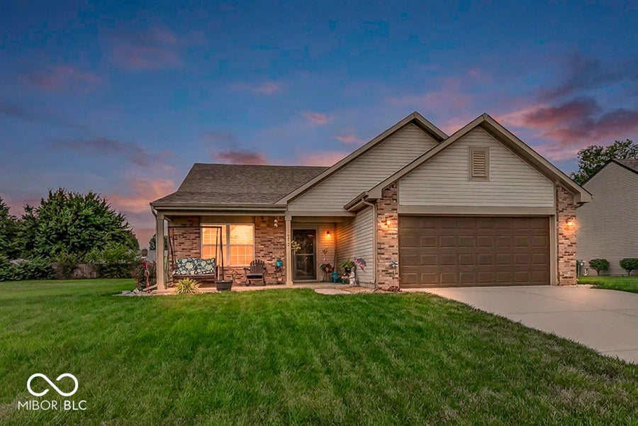 Property photo for 672 Grassy Bend Drive, Greenwood, IN
