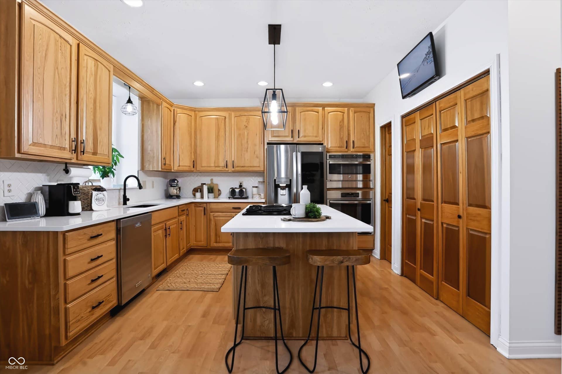 1020 Sunset Bay, Cicero, IN 46034