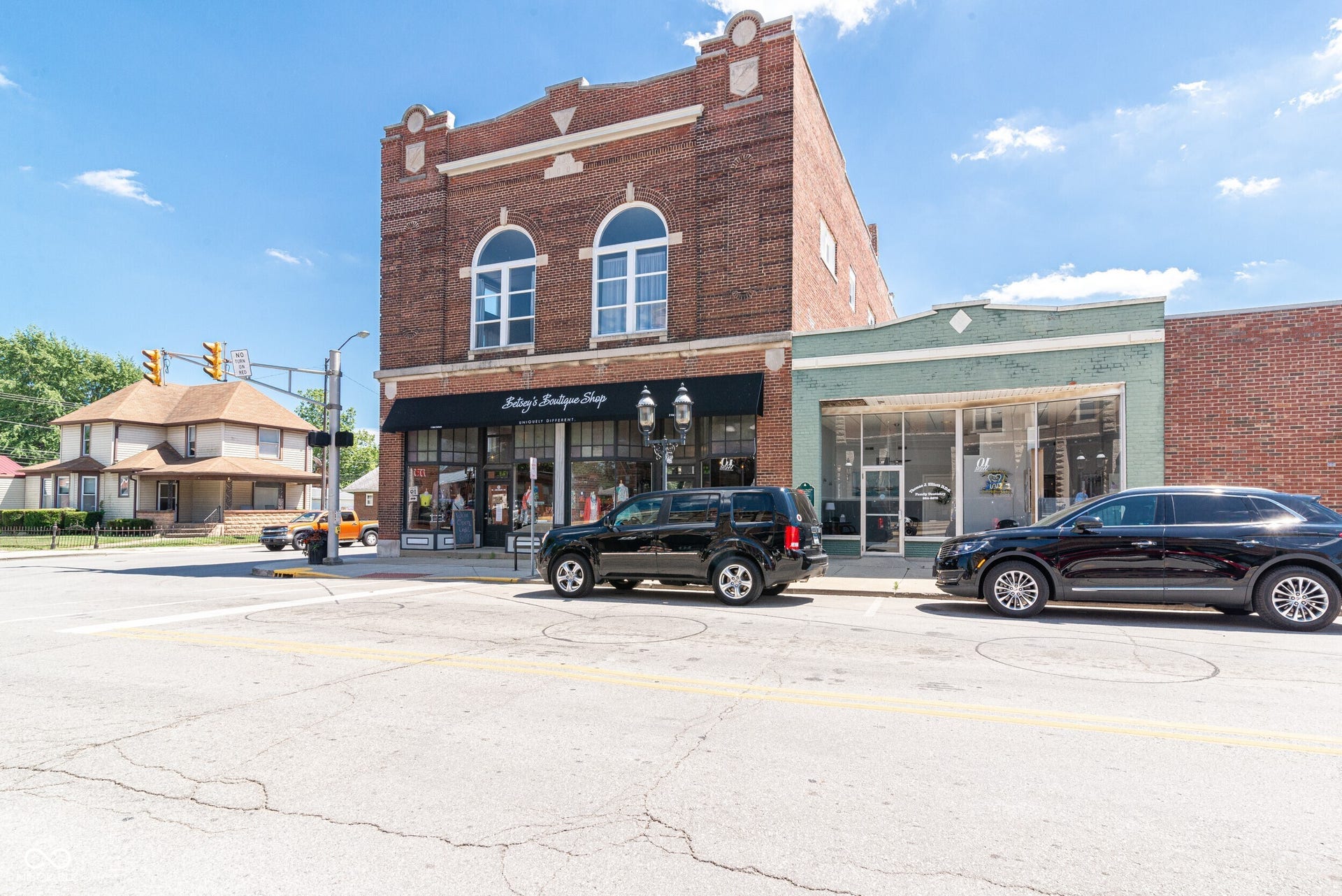 1020 Sunset Bay, Cicero, IN 46034