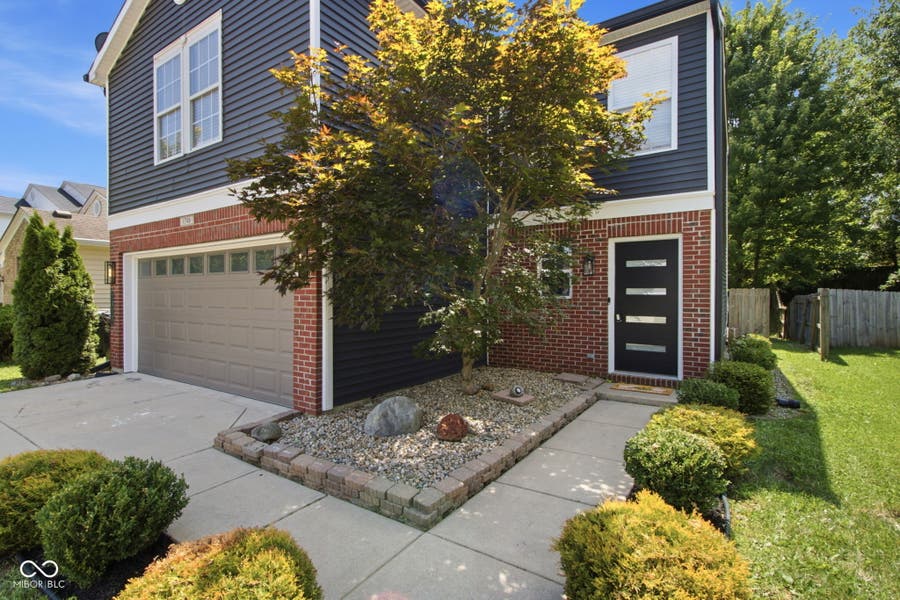 Property photo for 1748 Feather Reed Lane, Greenwood, IN