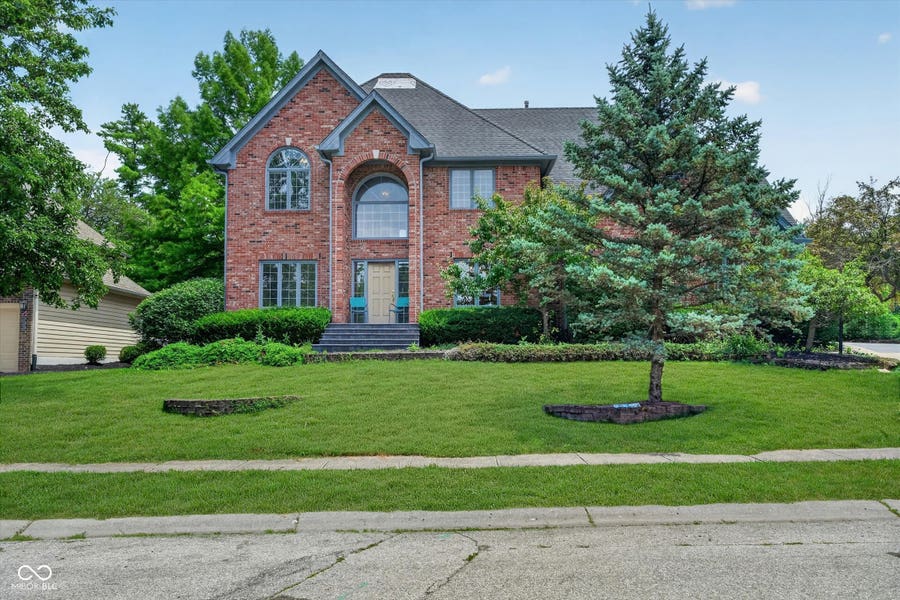 Property photo for 6427 Royal Oakland Drive, Indianapolis, IN