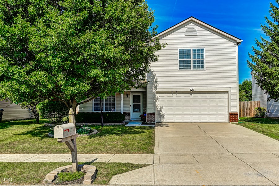 Property photo for 2732 Monarchy Lane, Greenwood, IN
