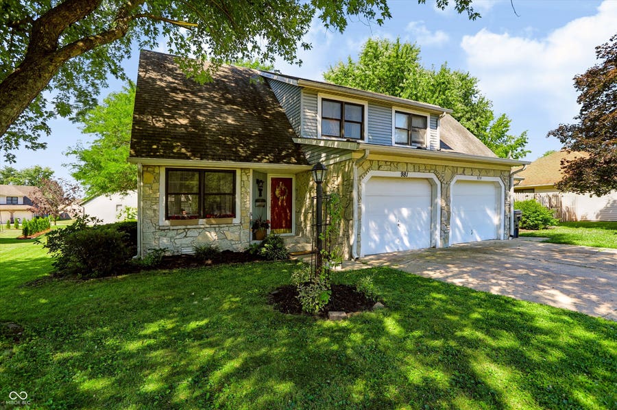 Property photo for 981 Maple Grove Drive, Greenwood, IN