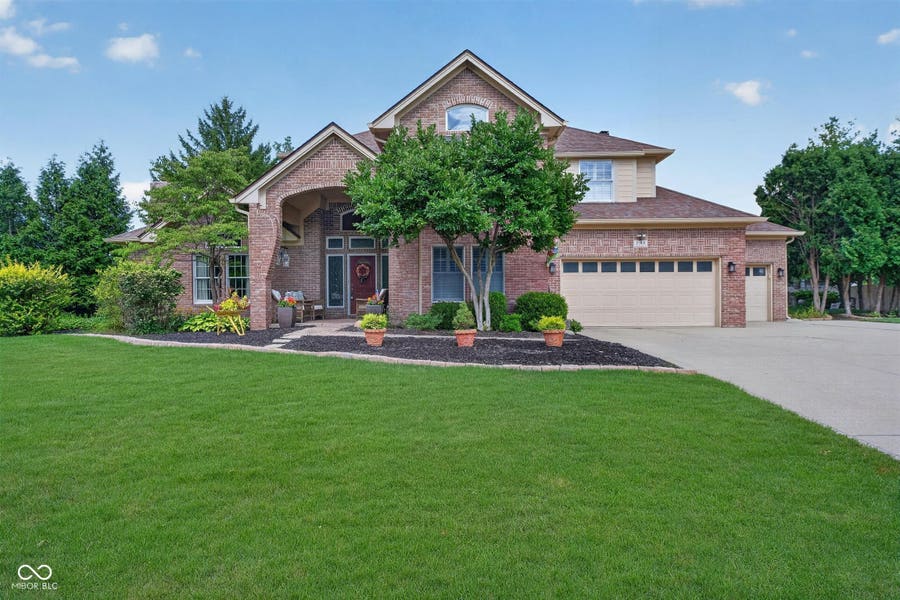 Property photo for 2189 Scarlet Oak Drive, Avon, IN
