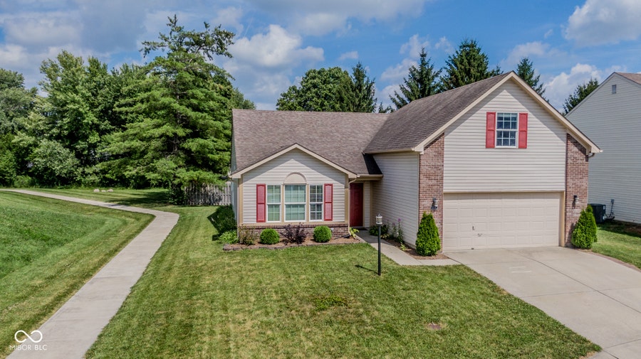Property photo for 9105 Robey Meadows Lane, Indianapolis, IN