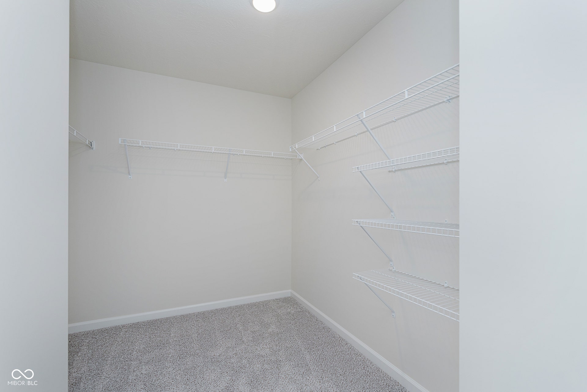 Virtually Altered - Similar Model Owner's Suite
