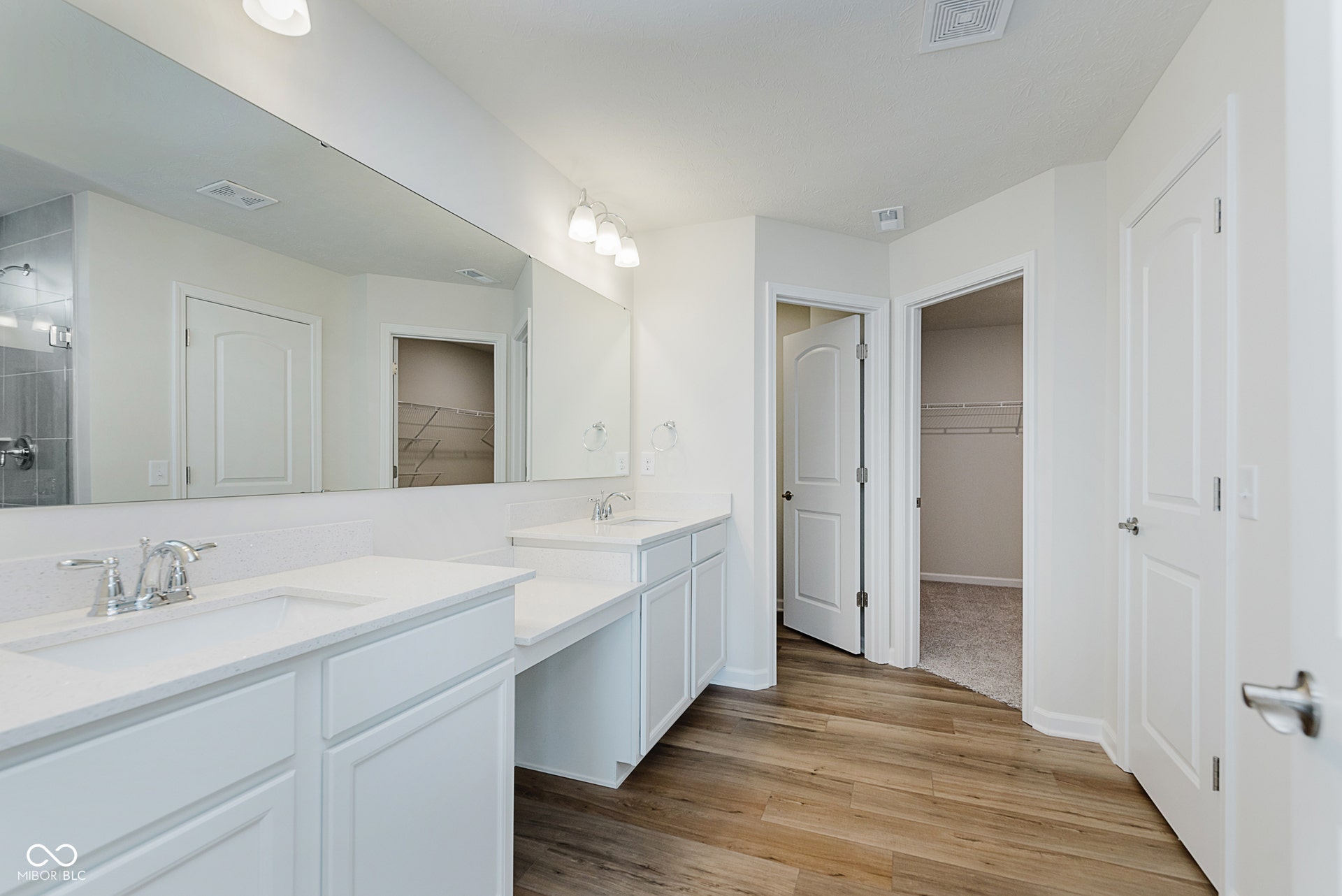 Virtually Altered - Similar Model Owner's Suite