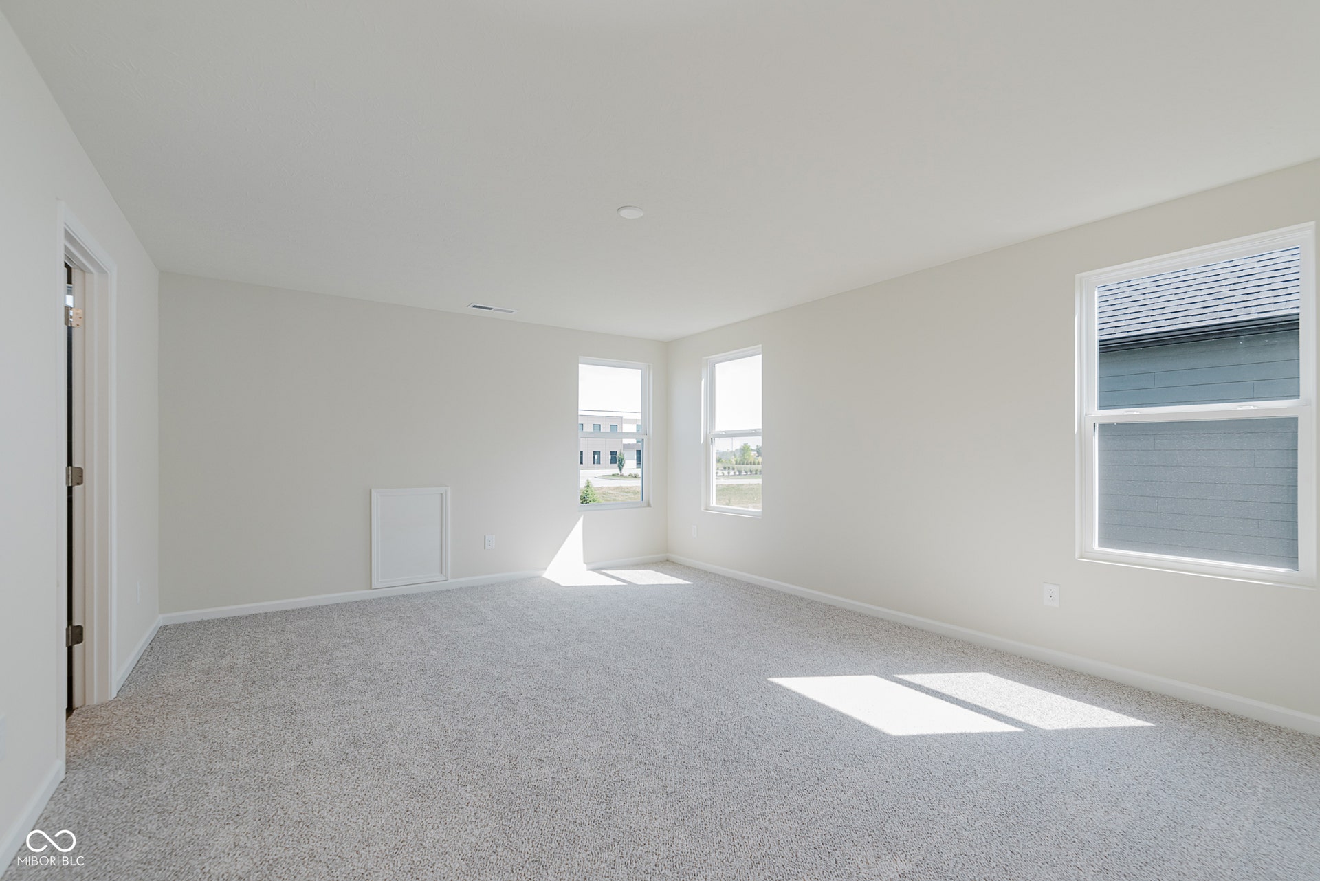 Virtually Altered - Similar Model Owner's Suite